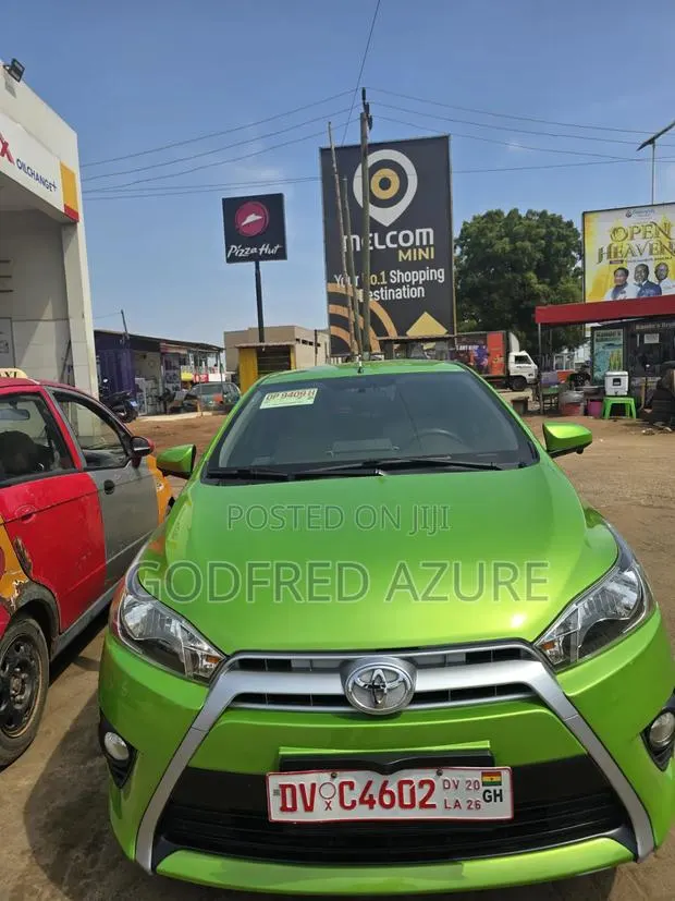 Toyota Yaris 2014 Green · Photo 1