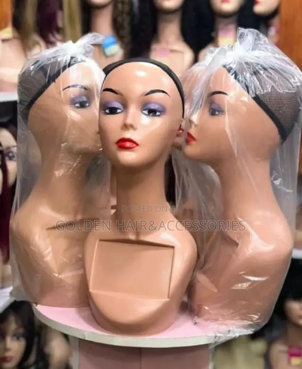 Dummy Head · Photo 1