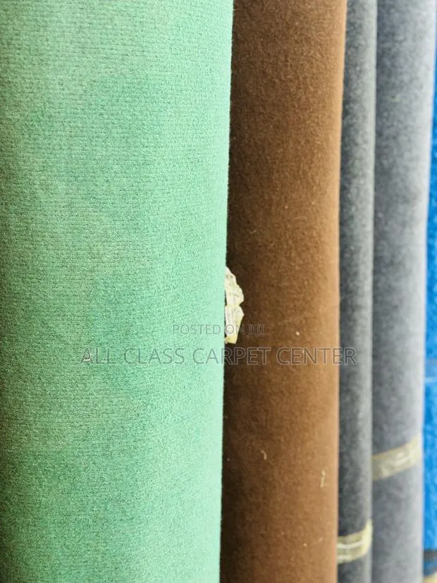 Floor Woolen Carpet · Photo 1