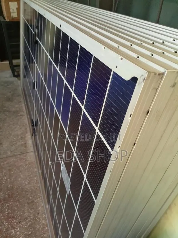 560w Solar Panels · Photo 1