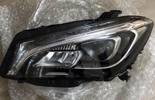 2014,2015,2016,2017,2018,2019 Mercedes-Benz CLA-Class Headlights · Photo 1