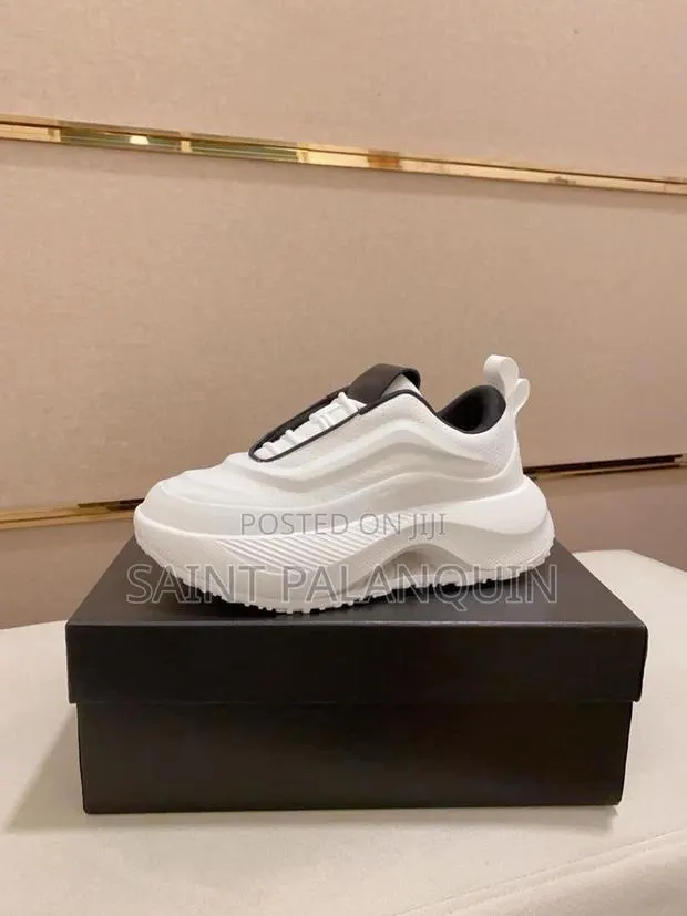Classic Prada Sneakers · Photo 1