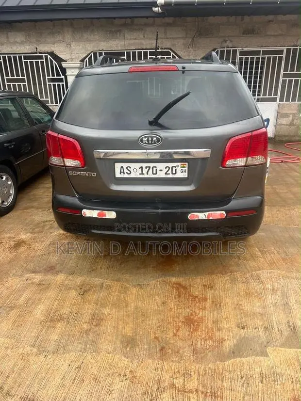 Kia Sorento LX 2012 Gray · Photo 1