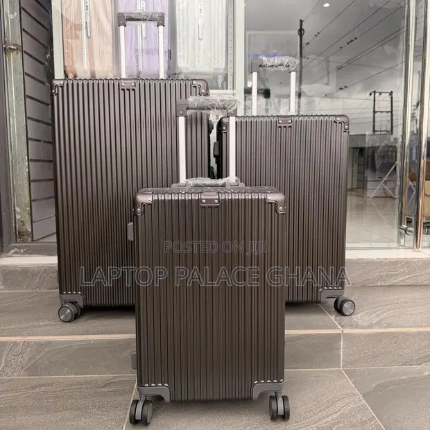 Lightweight Aluminum Luxury Anti Crack Suitcase · Photo 1