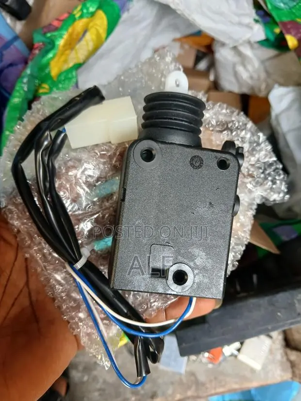Door Lock Actuator G-Wagon · Photo 1