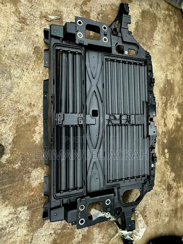 Ford Explorer (2020-2024) Radiator Support · Photo 1