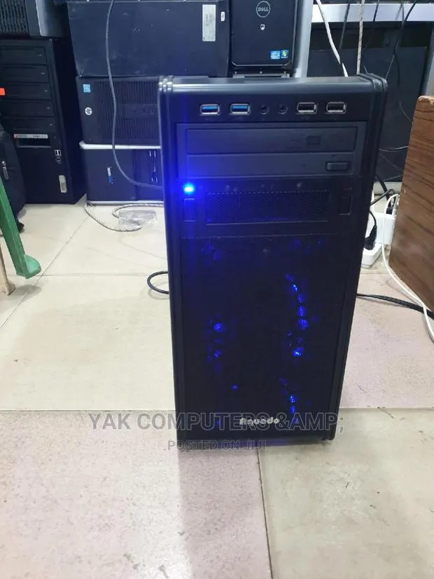 Desktop Computer Asus 8GB Intel Core I5 HDD 500GB · Photo 1