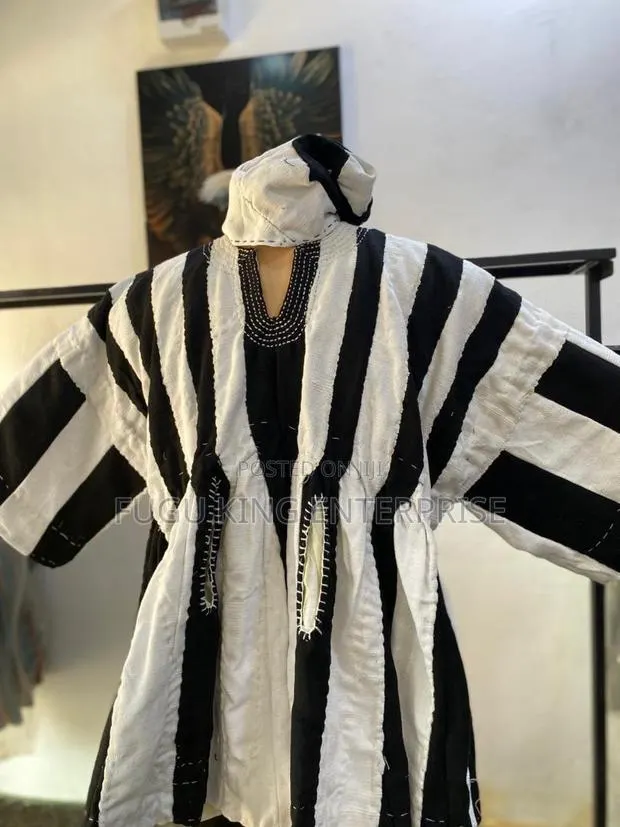 Men Black/White/Red Designs · Photo 1