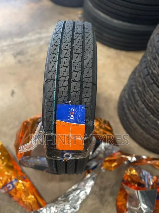 7.50r16 Ceat Rd319 · Photo 1
