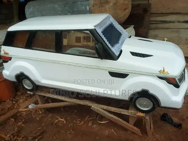 Car Shaped Casket · Photo 1