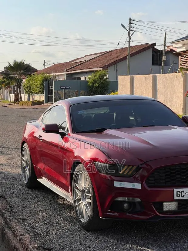 Ford Mustang EcoBoost 2dr Coupe (2.3L 4cyl Turbo 6M) 2015 Burgundy · Photo 1
