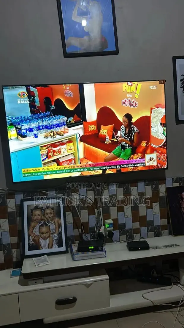 43 Inches Smart TV · Photo 1