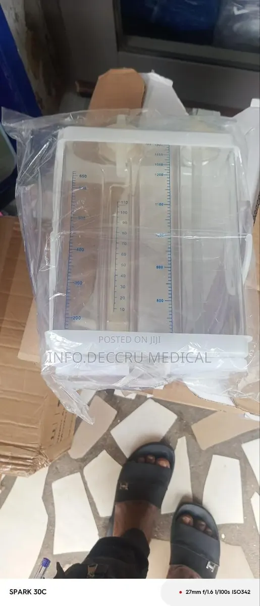 Chest Tube Bottle (Drainage Bottle) · Photo 1