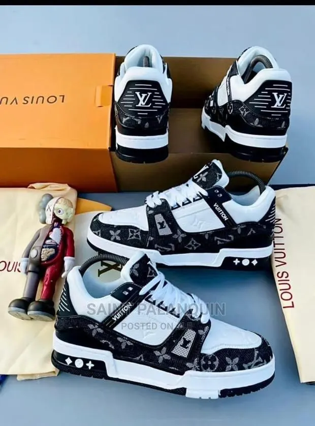 Vuitton Sneaker · Photo 1