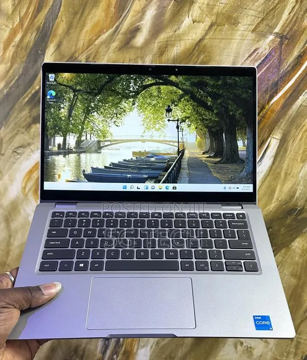 Laptop Dell Latitude 5320 16GB Intel Core i5 SSD 256GB · Photo 1
