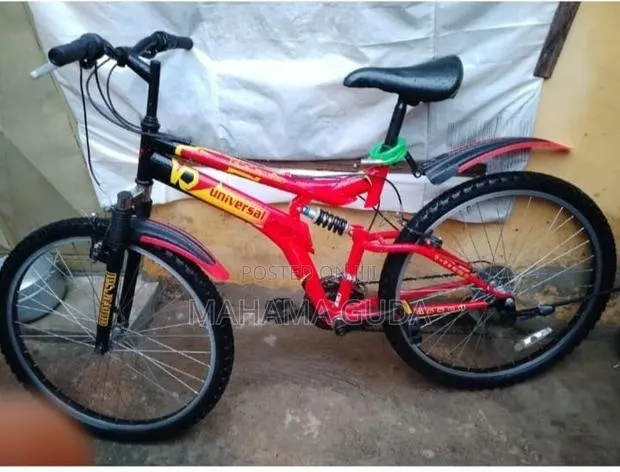 Generic Code S 2021 Red · Photo 1