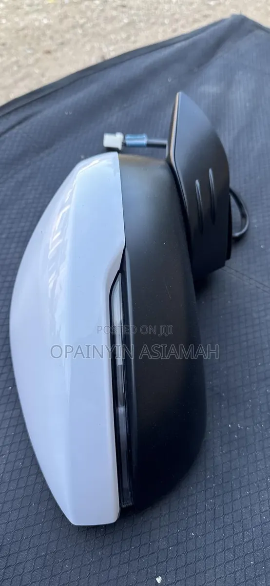 Honda Civic 2022 Driving With Lights Electric Folding · Photo 1