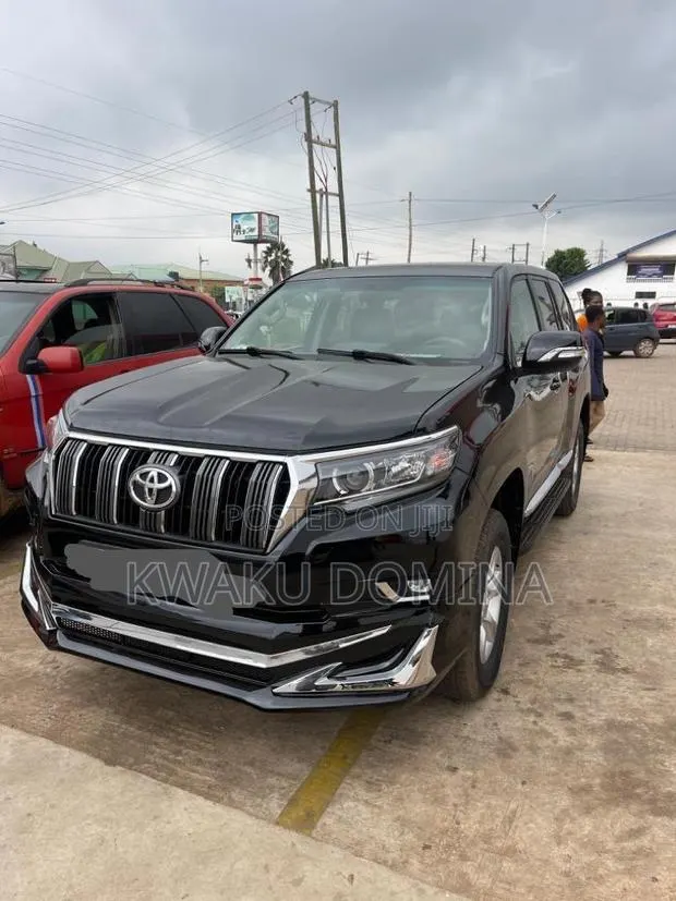 Toyota Land Cruiser Prado 2.7 i 2011 Black · Photo 1