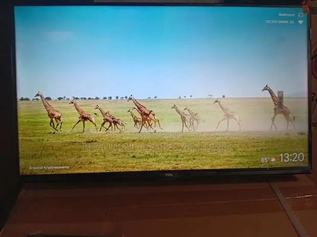 TCL Smart TV 32inches for Schools · Photo 1