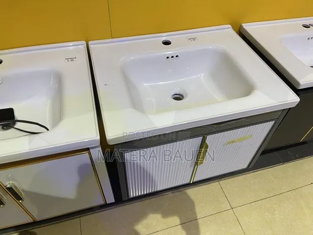 Cabinet Basin and Mirror / Vanity Basin #048 · Photo 1