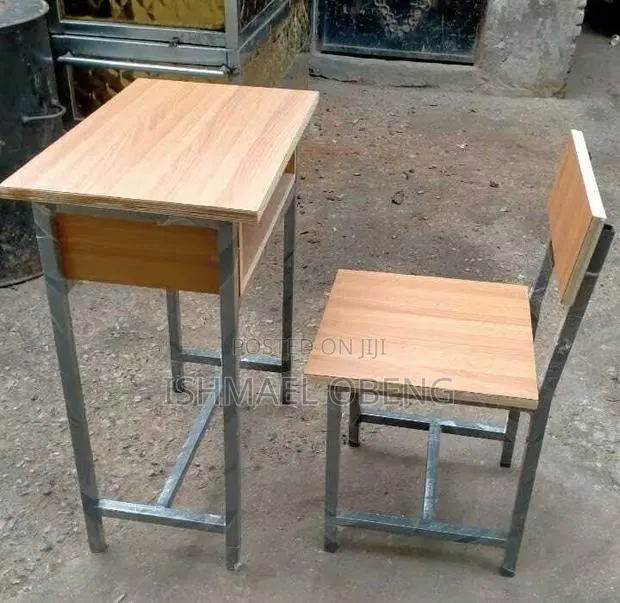 Student Desk · Photo 1