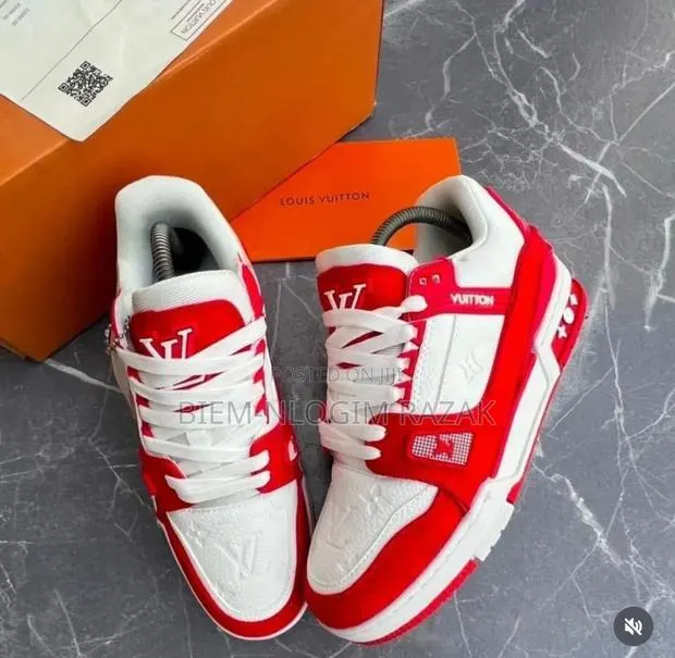 Suoer Quality Luiz Vuitton Brand Sneakers Available · Photo 4
