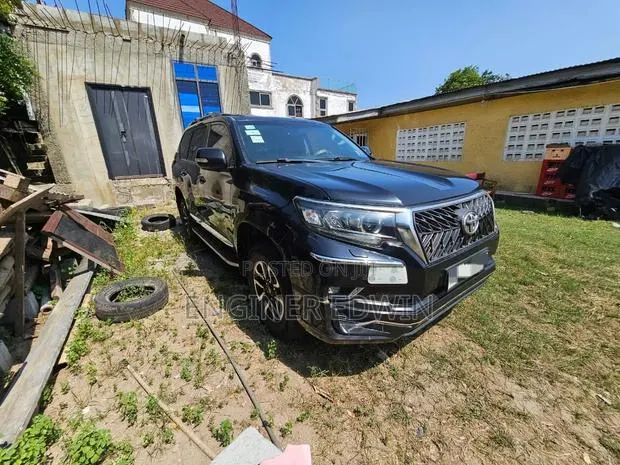 Toyota Land Cruiser Prado 2.8 2022 Black · Photo 1