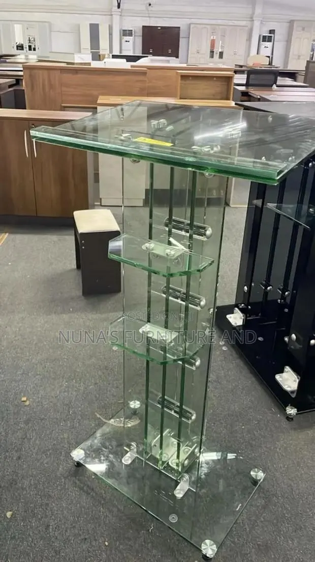 Transparent Tempered Glass Pulpit · Photo 1