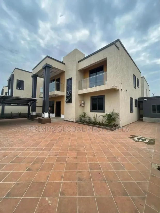 3bdrm House in Madina for sale · Photo 1