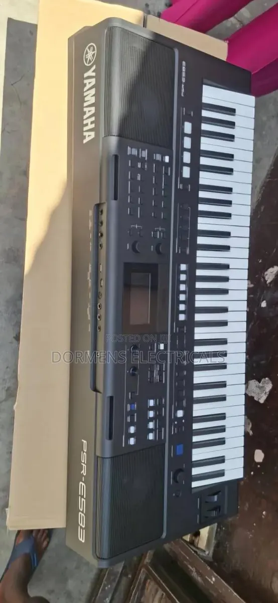 Yamaha Keyboard (Psr-E583) · Photo 1