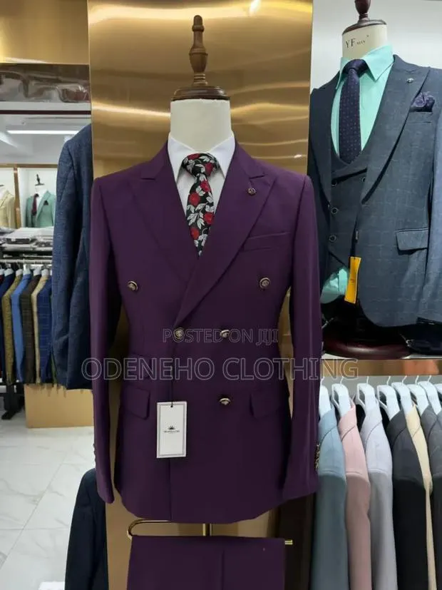 Double Breasted Suit for Men · Photo 1