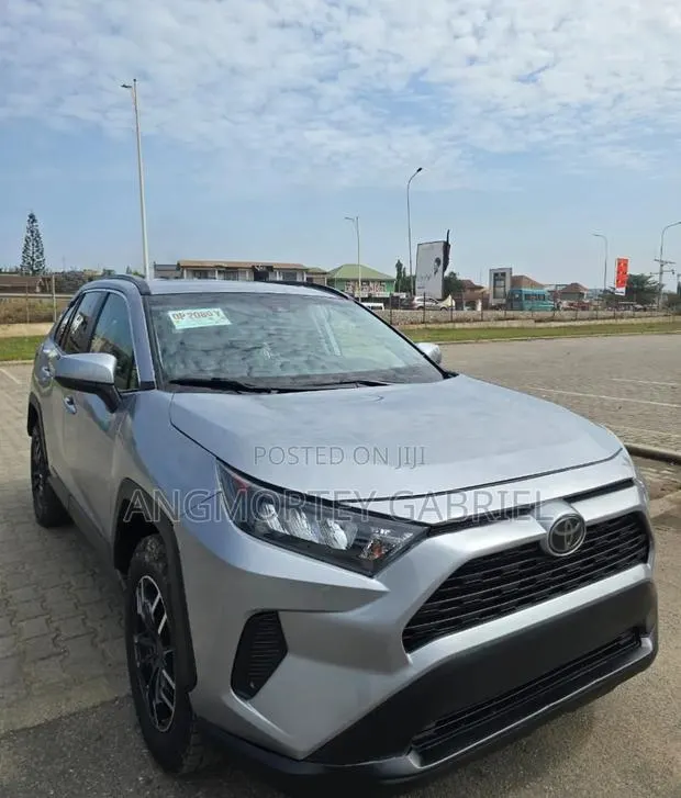 Toyota RAV4 2020 Gray · Photo 1