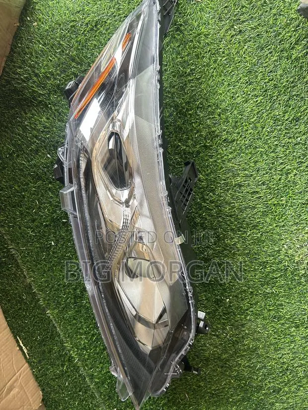 Mitsubishi Eclipse Cross 2018 2019 2020 Headlight Pair · Photo 1