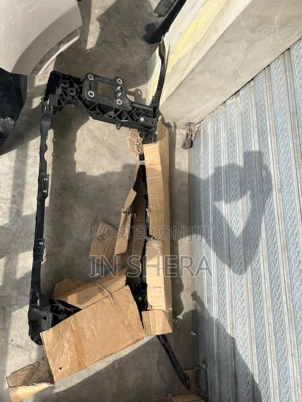 Honda Civic 2017 2017 2018 2019 2020 2021 Radiator Support Available · Photo 1