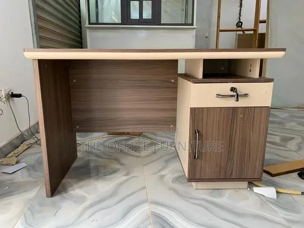 Executive Desk 1.2m · Photo 1