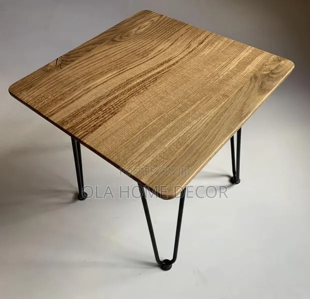 Oak Coffee Table · Photo 1