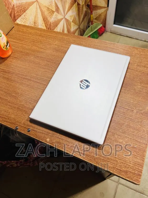 Laptop HP ProBook 450 G6 8GB Intel Core I3 SSD 256GB · Photo 1