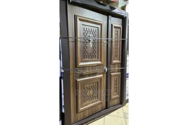 Heavy Duty Luxury Door Available · Photo 1
