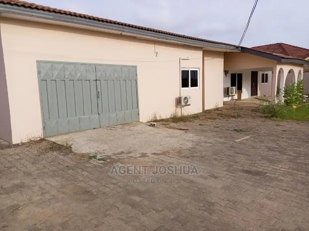 4bdrm House in Manet Court Estate for rent · Photo 2