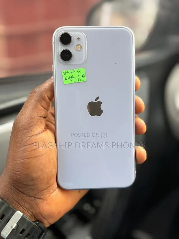 Apple iPhone 11 64 GB Purple · Photo 1