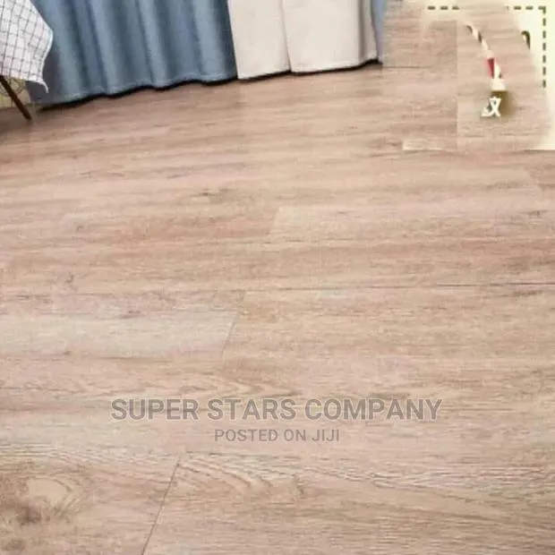 PVC Floor Installator · Photo 1