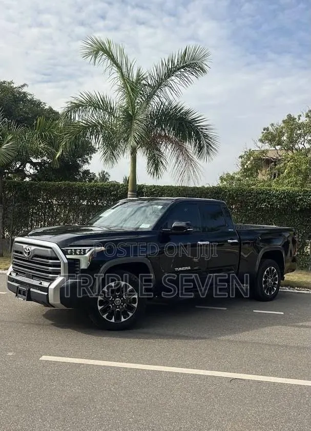 Toyota Tundra Limited CrewMax 6.5' Bed 2024 Black · Photo 1