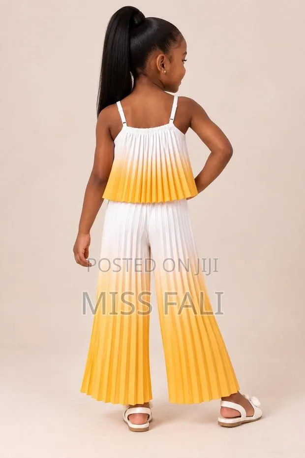 Sunshine Pleat Set. 4Years · Photo 2