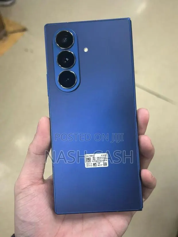 Samsung Galaxy Z Fold7 1 TB Blue · Photo 1