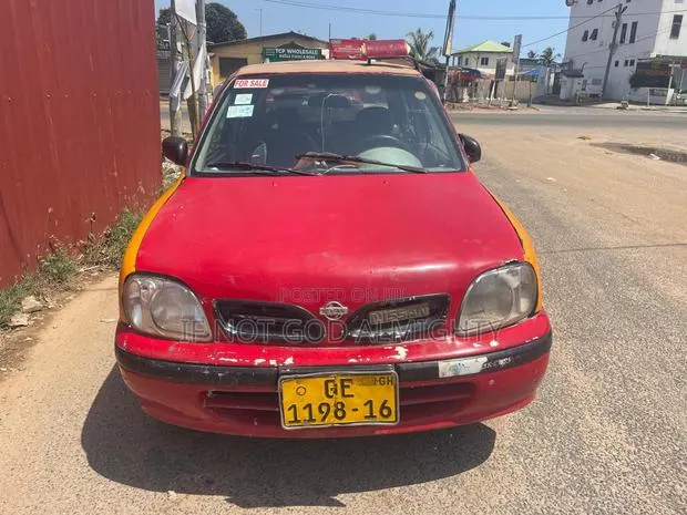 Nissan March 2006 Yellow · Photo 1