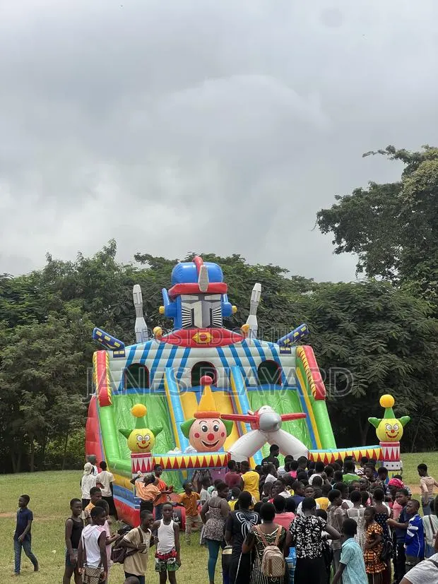 Robot Bouncy Castle · Photo 2