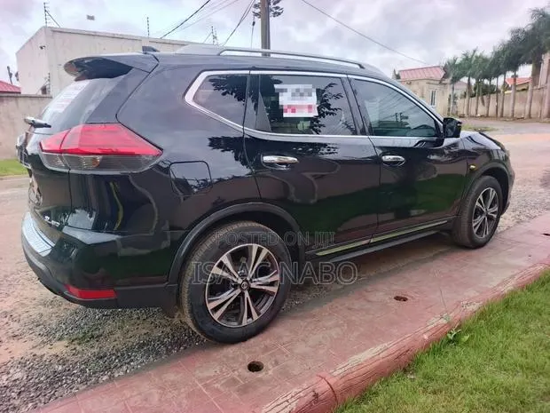 Nissan Rogue SV AWD 2017.5 2017 Black · Photo 1
