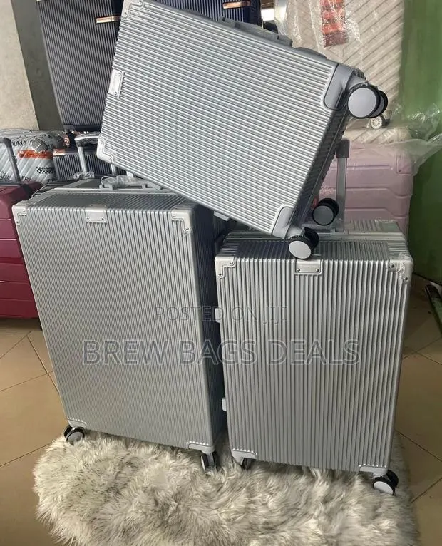 Branded Silver 3set Purely Locks Aluminum Suitcase Bag · Photo 1