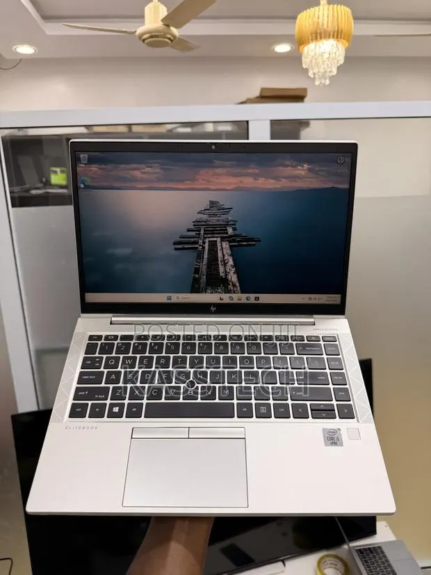 Laptop HP EliteBook 840 G7 16GB Intel Core i5 SSD 256GB · Photo 1