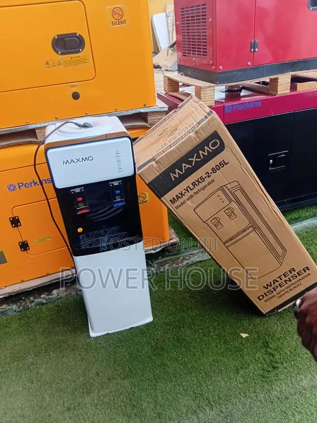 Maxmo Water Dispenser – Modern Water Convenience at Its Best · Photo 1